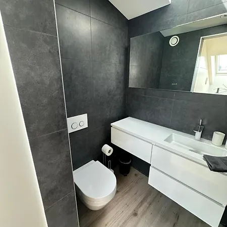 Next To The Main Train Station - 3rd Floor Appartement *